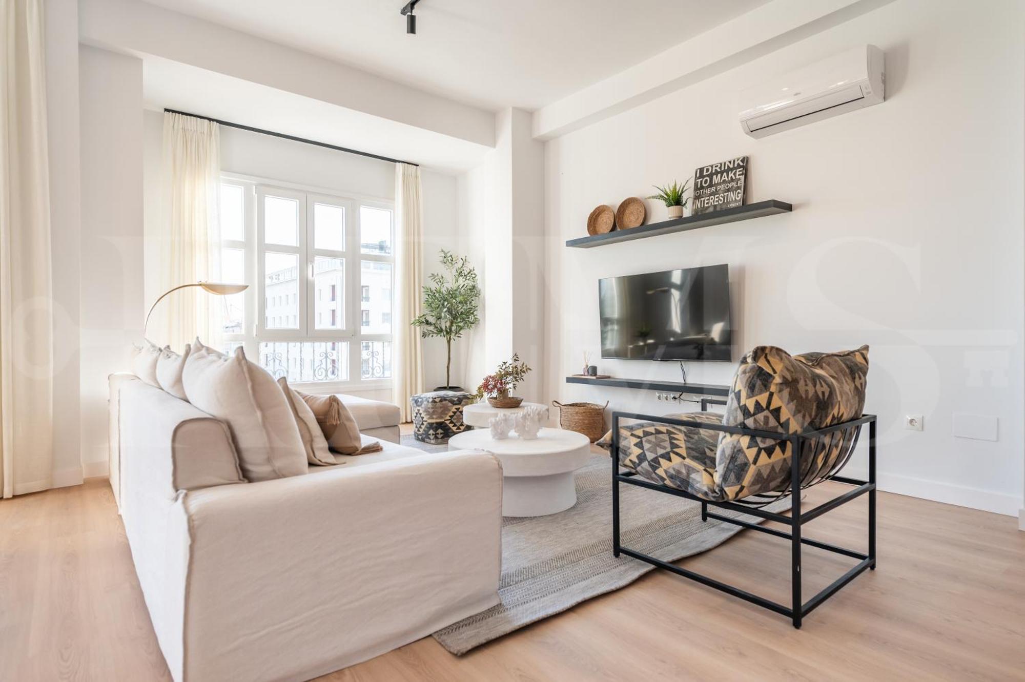 Lejlighed Elegant Coastal Charm With Unique Views By Rems *
